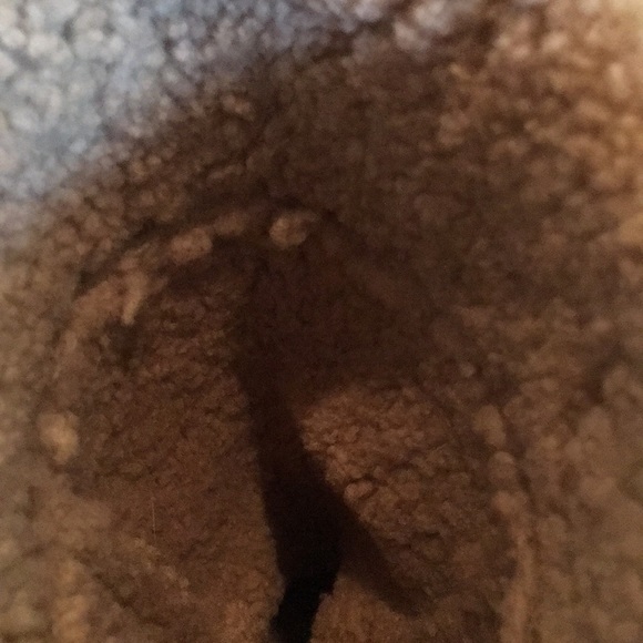 🍁FALL is near 🍁 Authentic Tory Burch Boots - Picture 3 of 3